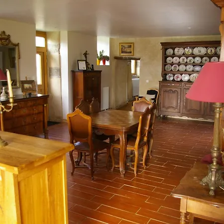 Couette-café D'hôtes De Pirieuc Meillac